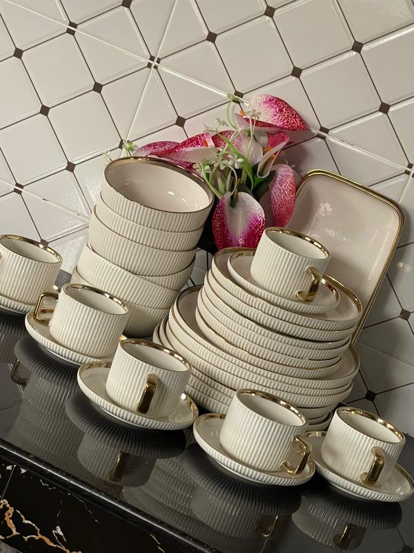 Gold Realm Dinner Set