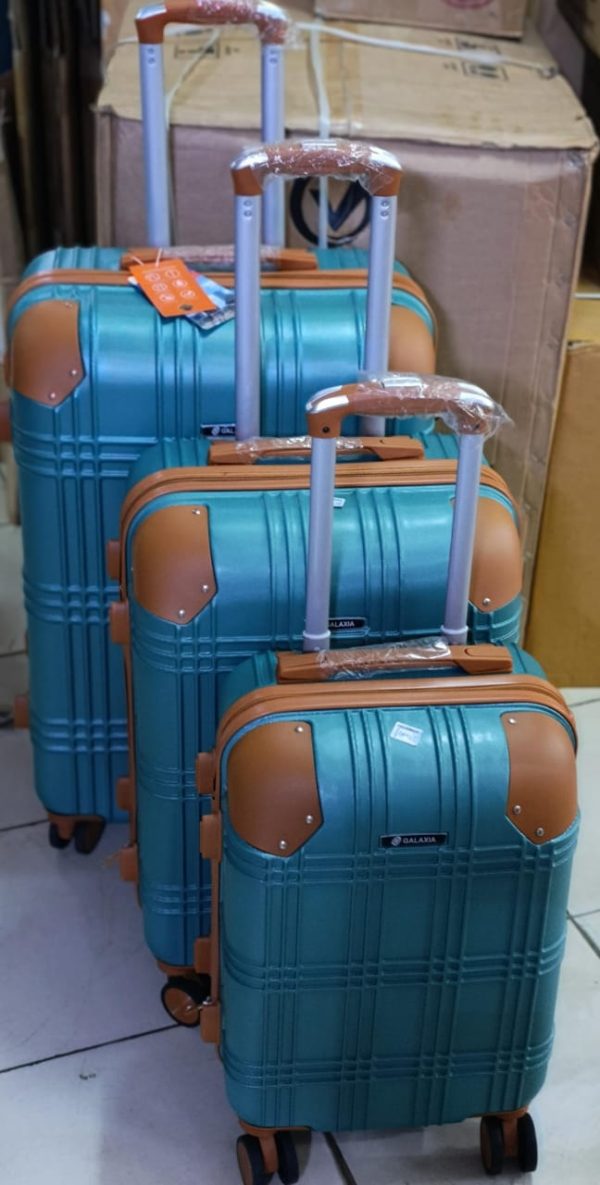 3 in 1 Luxurious Fibre Suitcase - SIZE 4 - Image 4